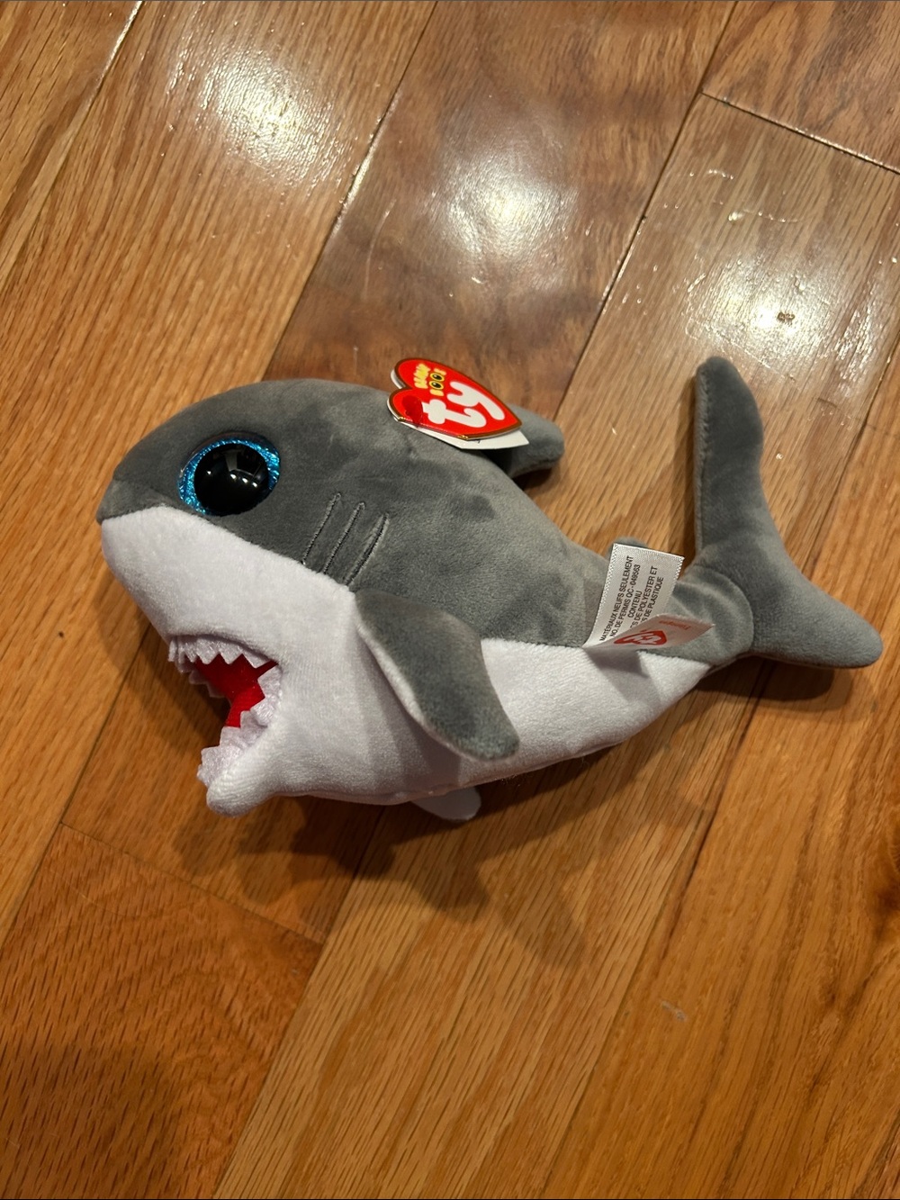 Ty Gray and White Shark Plush with Sparkling Blue Eyes Finnegan